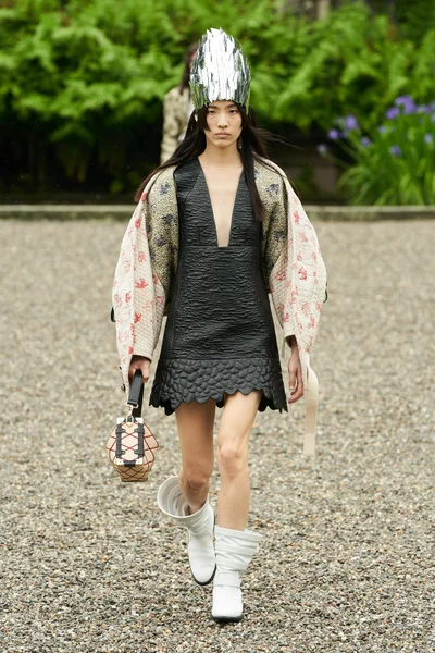 Look 34
